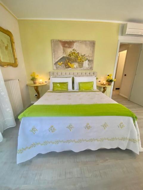 Garda Blue Lake Home Luxury Appartment เดเซนซาโนเดลการ์ดา ภายนอก รูปภาพ