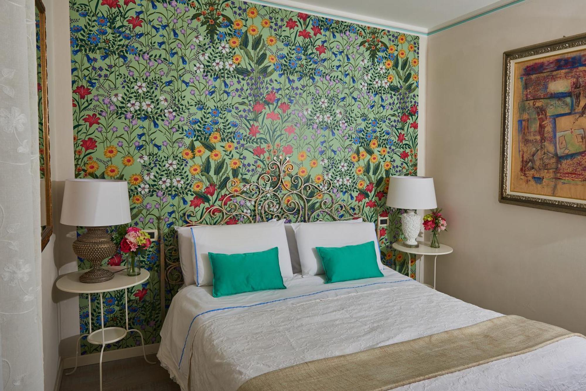 Garda Blue Lake Home Luxury Appartment เดเซนซาโนเดลการ์ดา ภายนอก รูปภาพ
