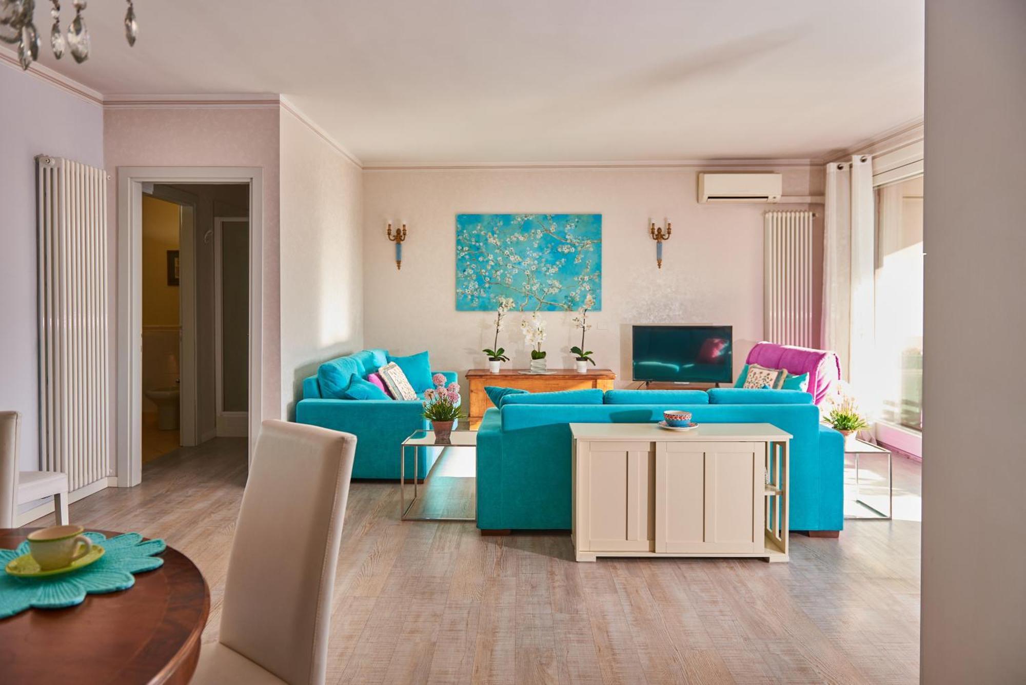 Garda Blue Lake Home Luxury Appartment เดเซนซาโนเดลการ์ดา ภายนอก รูปภาพ