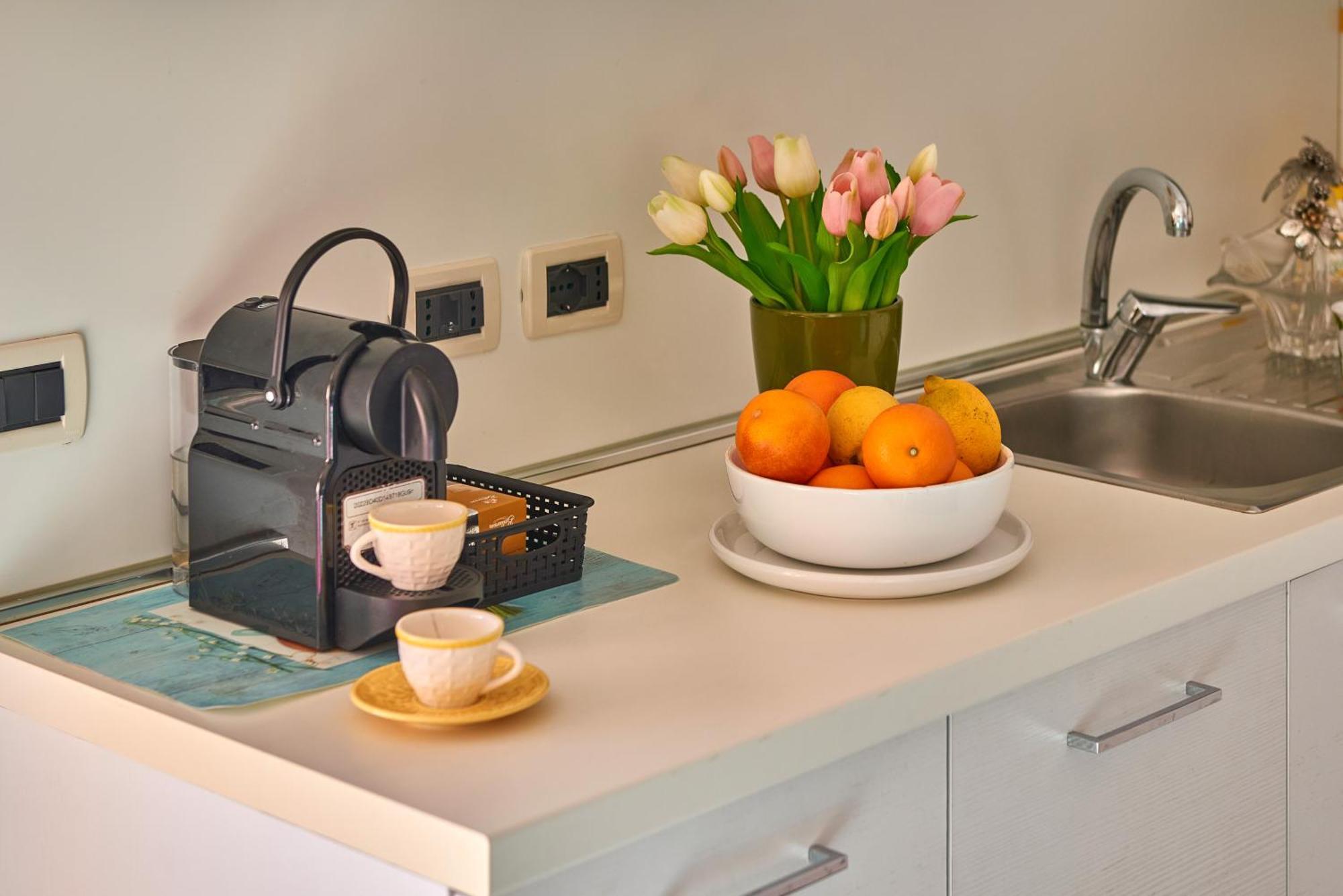 Garda Blue Lake Home Luxury Appartment เดเซนซาโนเดลการ์ดา ภายนอก รูปภาพ