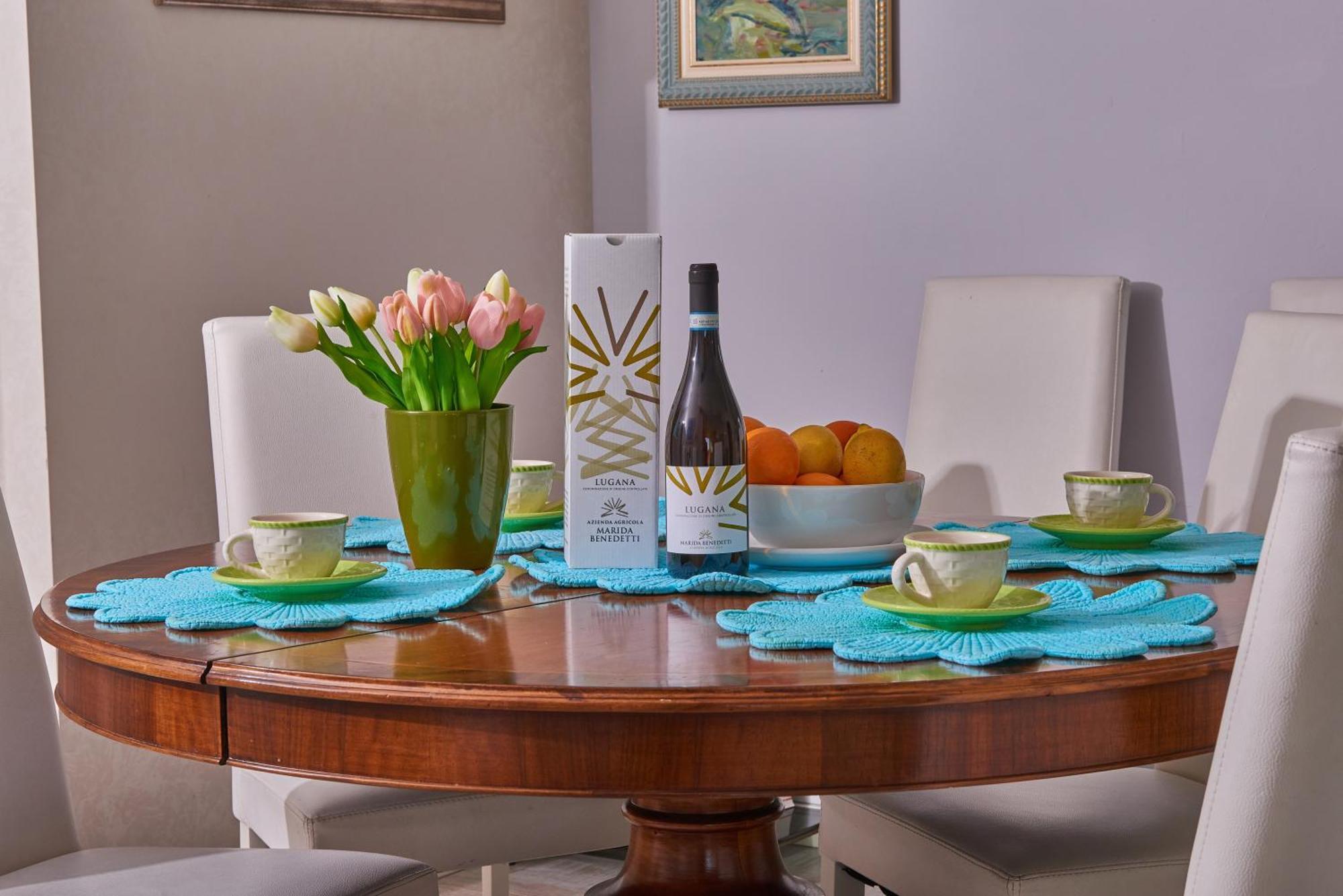 Garda Blue Lake Home Luxury Appartment เดเซนซาโนเดลการ์ดา ภายนอก รูปภาพ